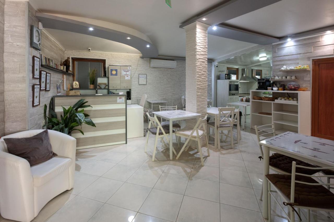 Apart & Rooms Fotinov Burgas City Eksteriør billede