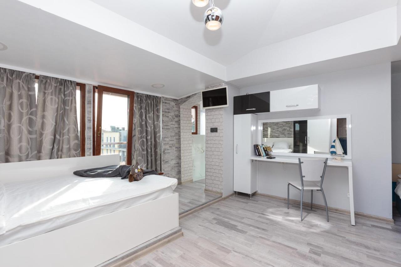 Apart & Rooms Fotinov Burgas City Eksteriør billede
