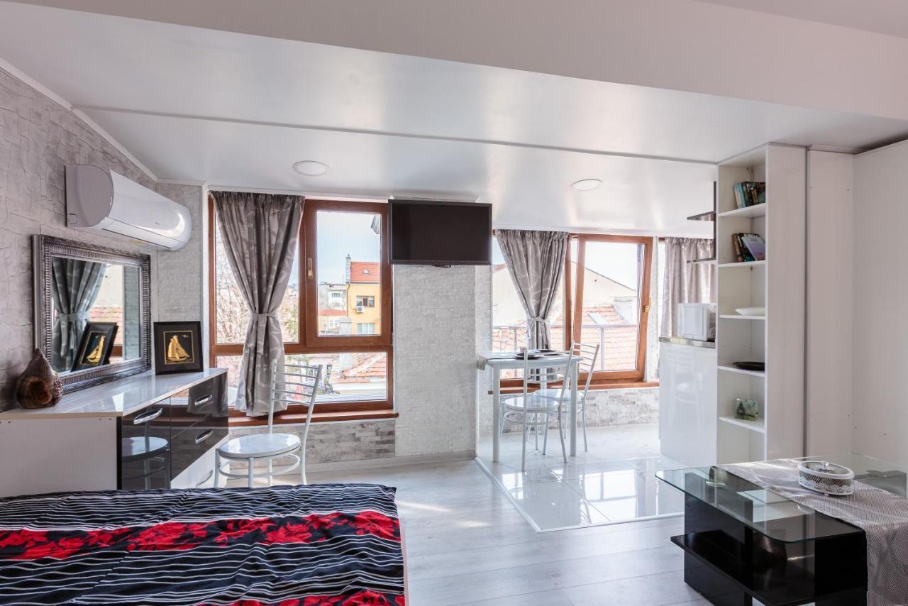 Apart & Rooms Fotinov Burgas City Eksteriør billede